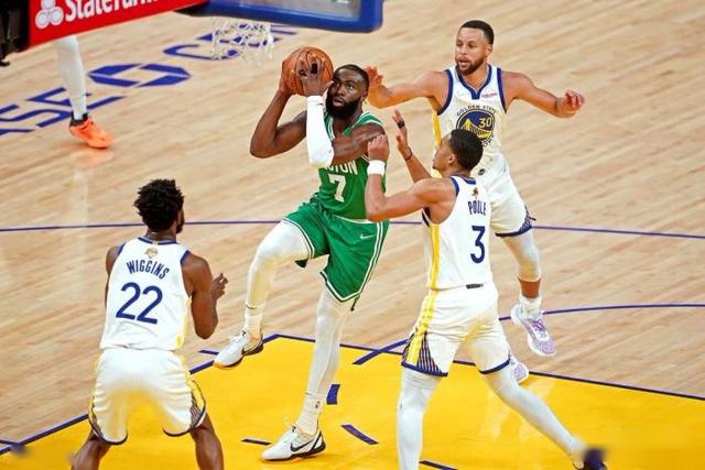 内马尔队友 青岛姆巴佩 他跟王钰栋争中超5月MVP！
