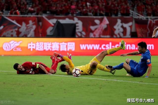 金球奖官方社媒被冲：小熊值得金球奖，抢劫！